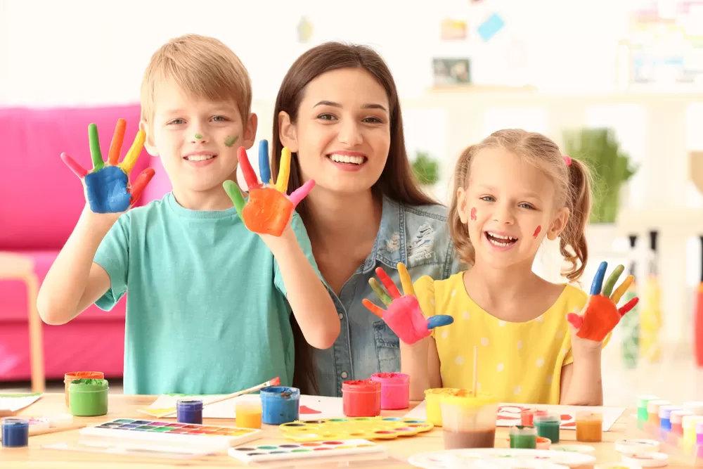 özel çocuk resim kursu mezunları