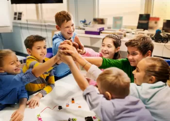 Okuldaki Başarı Nasıl Artırılır? – Yanlış İlerliyor Olabilirsiniz!